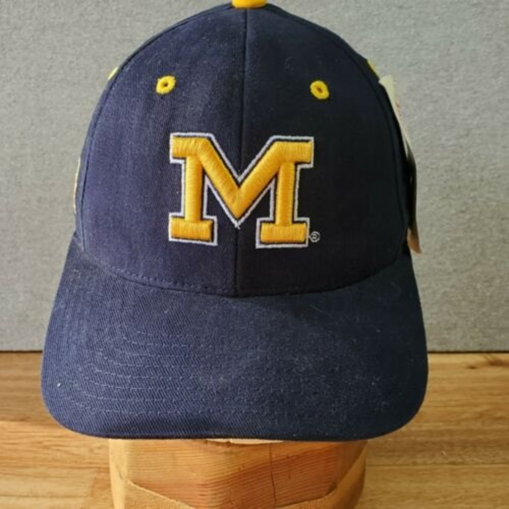 Michigan Wolverines Strapback NCAA Hat Cap Steve and Barry's Collegiate - New!